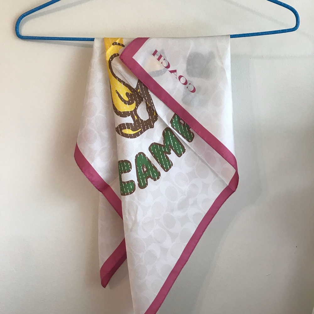 🐶 Coach X Peanuts Woodstock Signature Silk Bandana ❤️ - Picture 2 of 7